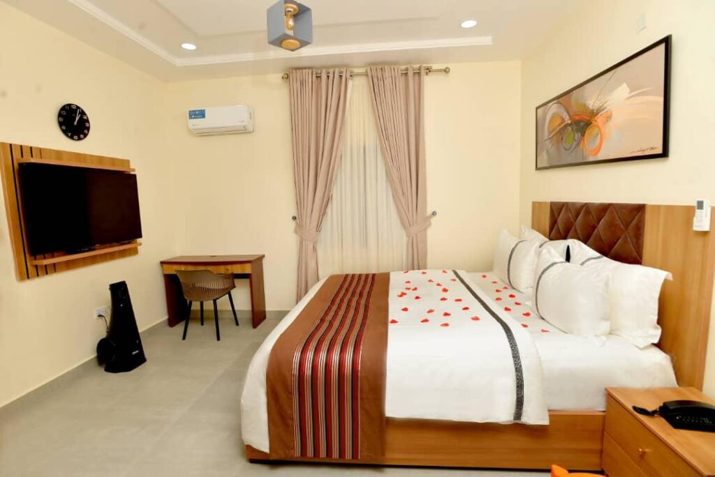 Aduke Residence Executive Suite (2)