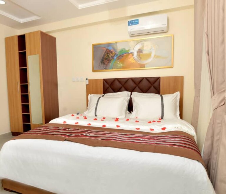 Aduke Residence Junior Suite (2)