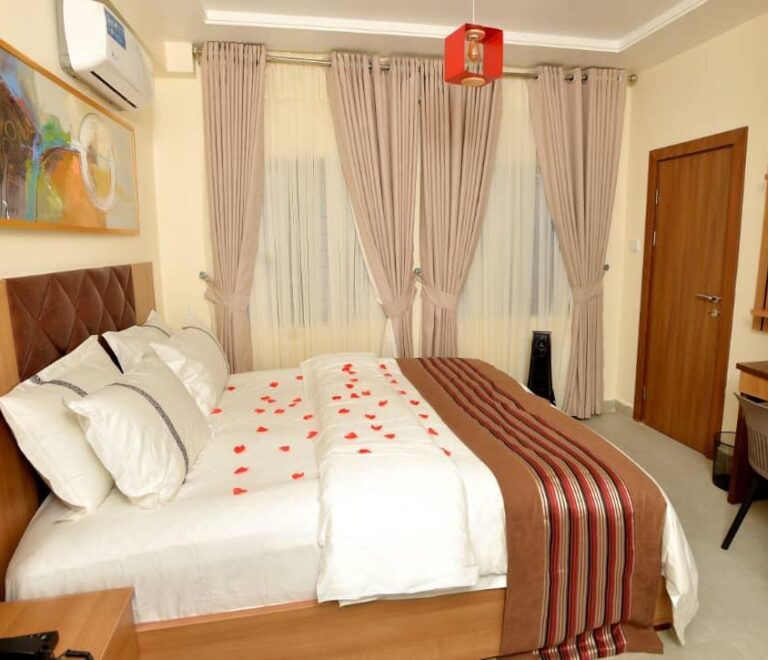 Aduke Residence Junior Suite (8)